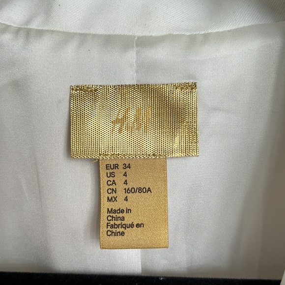 H&M White Blazer. Size 4. - Picture 8 of 11